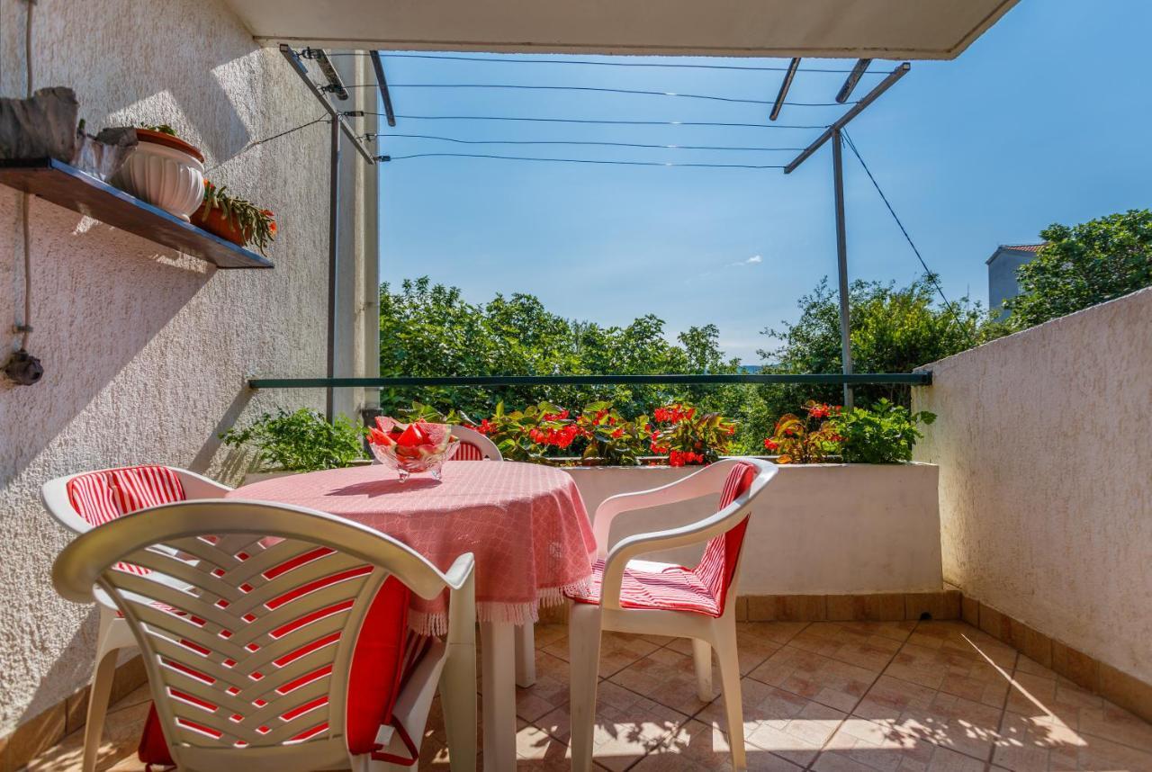 Apartment Dragica Krk Town Exterior foto